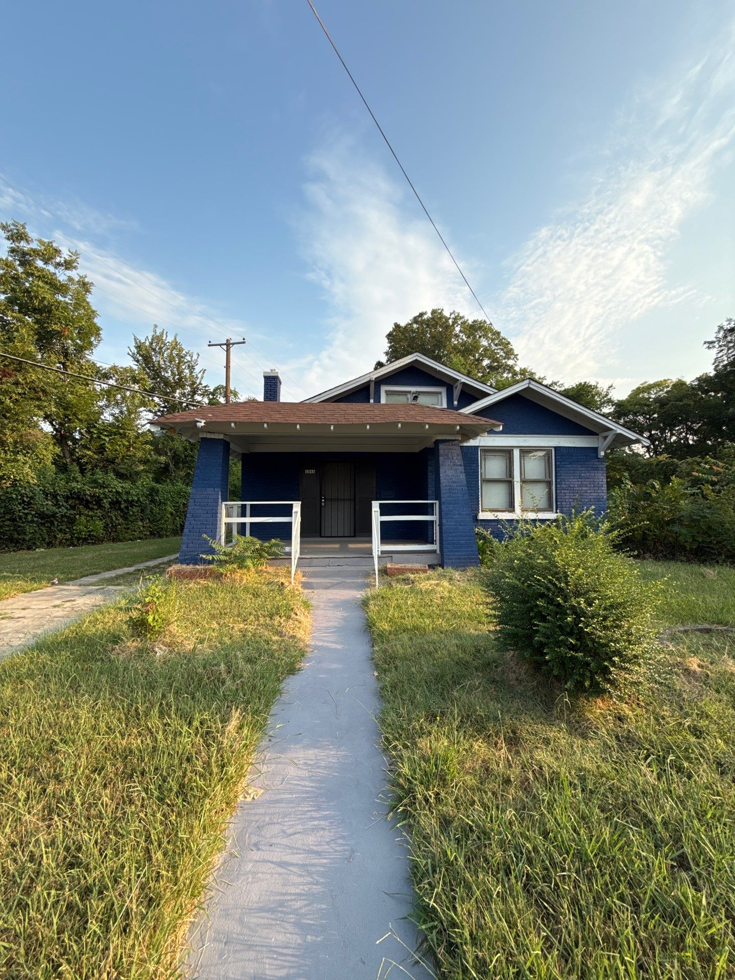 1048 East McLemore Avenue