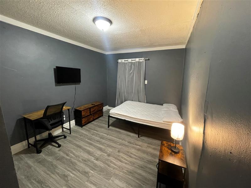837 Whitford Place - Unit 2 Regular