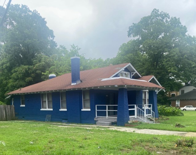 1048 East McLemore Avenue
